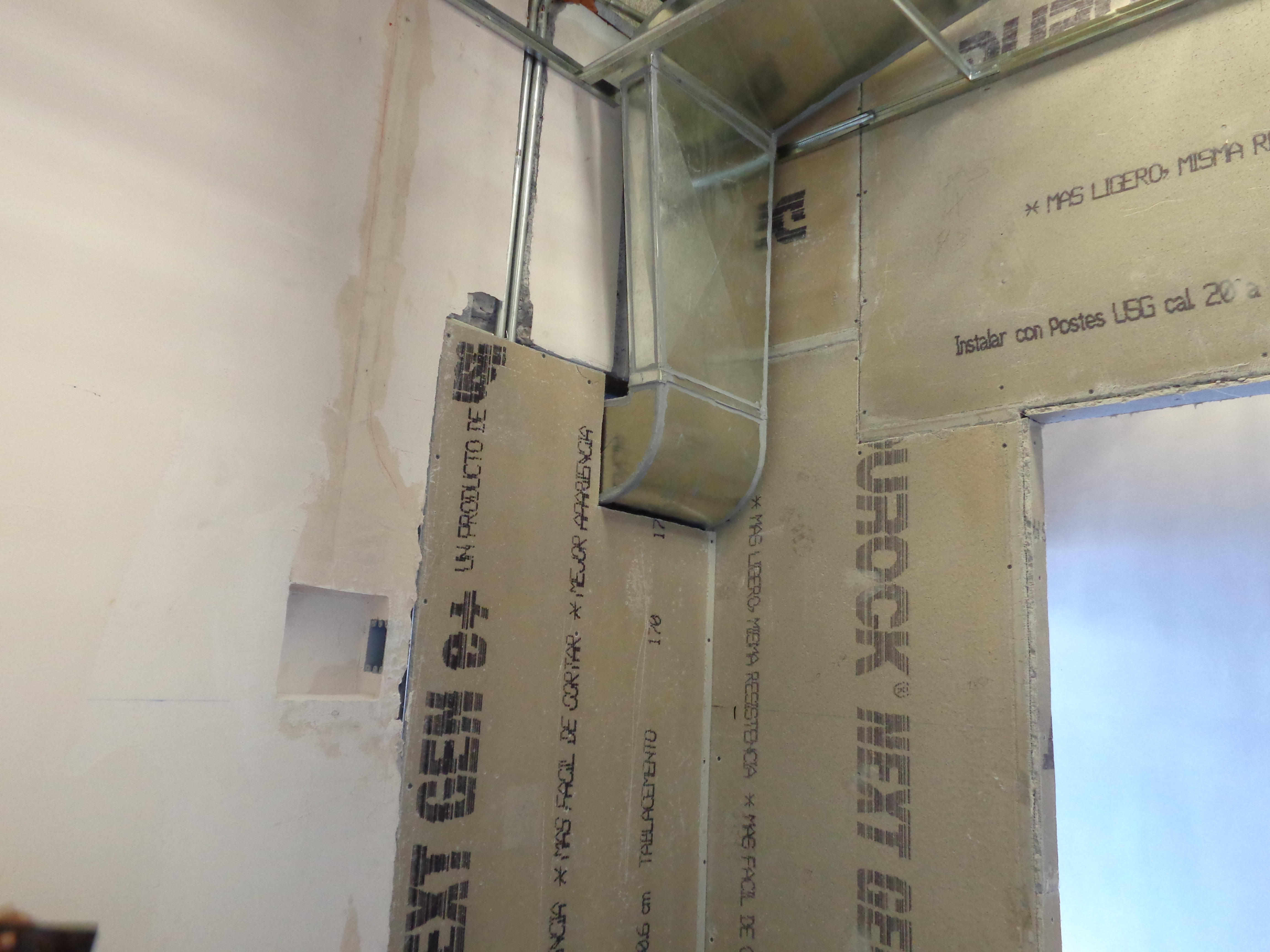 Puertas Sanitarias --- construcción